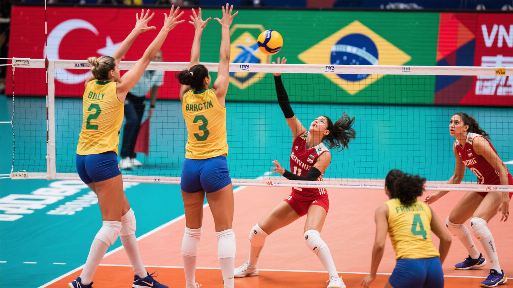 土耳其对阵巴西:2025年世界女排联赛第二周精彩回顾 土耳其和巴西作为传统劲旅,各自有着鲜明特点。土耳其